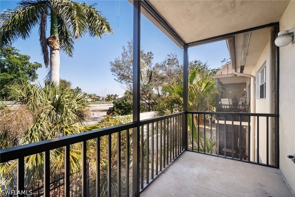1560 Colonial Boulevard - Photo 7