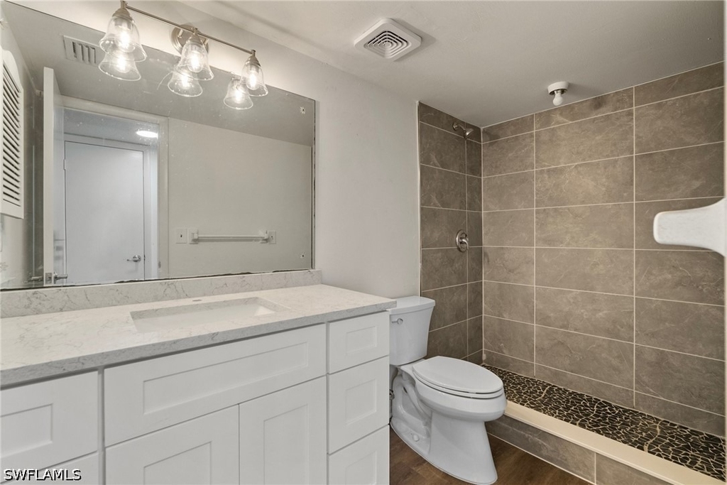 1560 Colonial Boulevard - Photo 3
