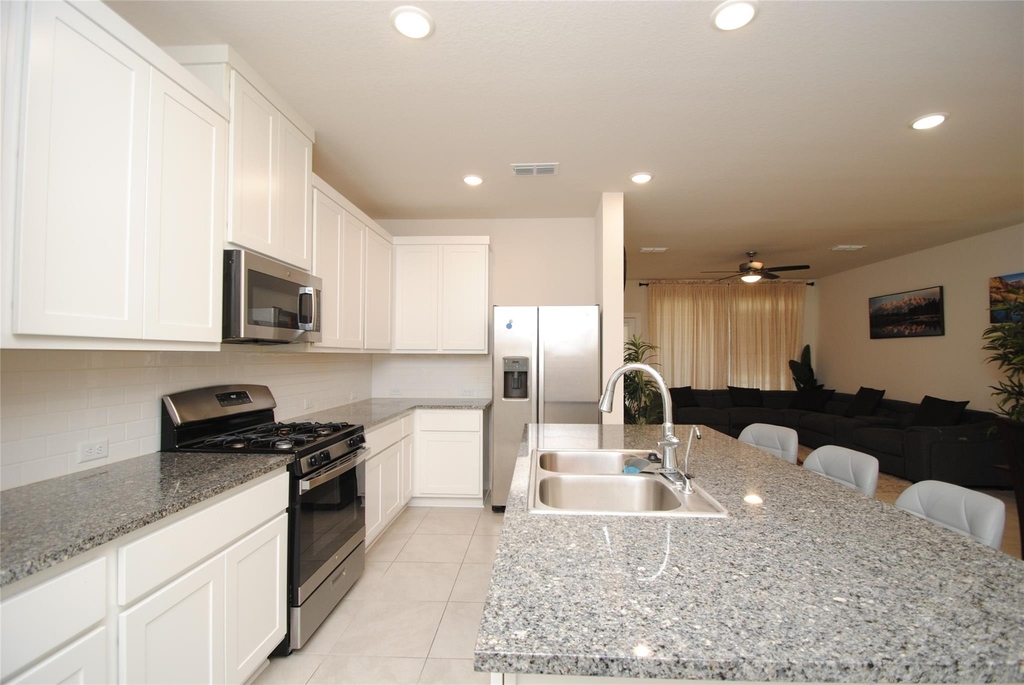 7143 Clearwater Cove Drive - Photo 11