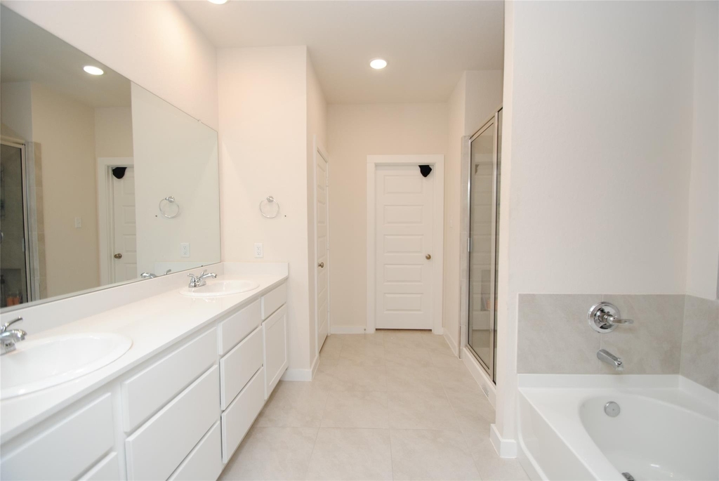 7143 Clearwater Cove Drive - Photo 6