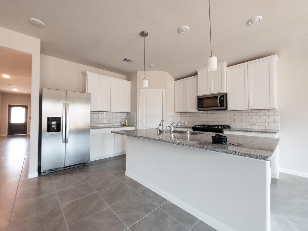 8015 Virginia Drive - Photo 5