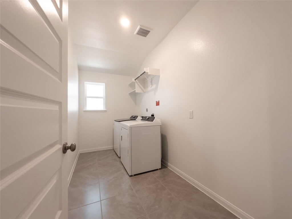 8015 Virginia Drive - Photo 7