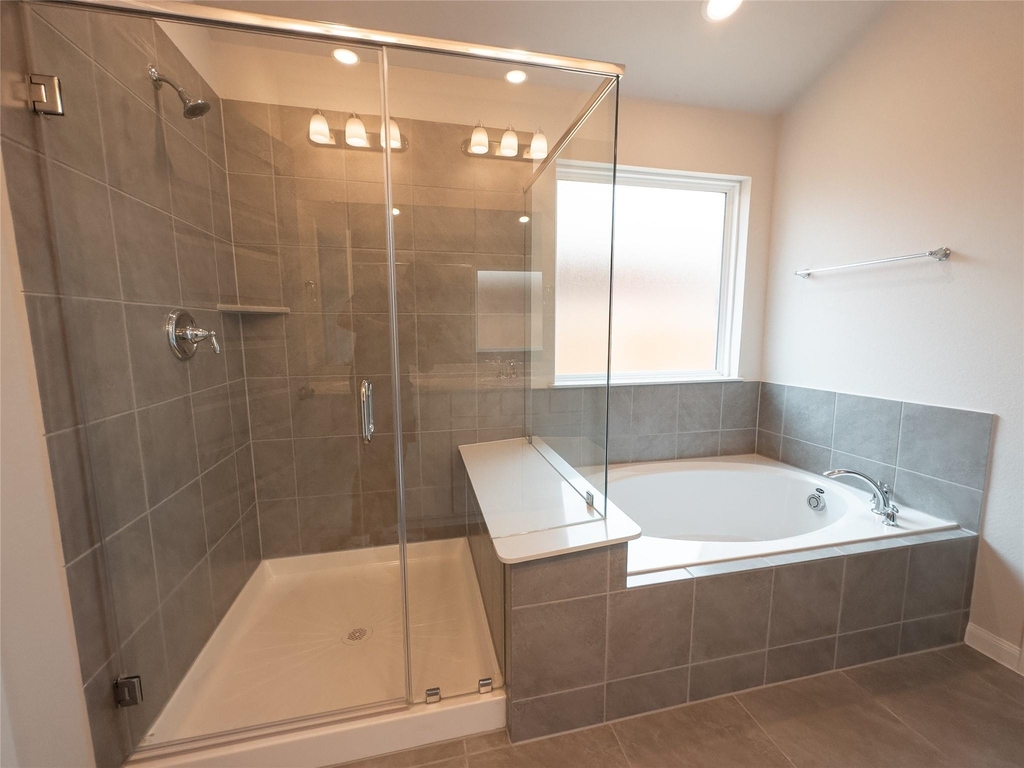 8015 Virginia Drive - Photo 12