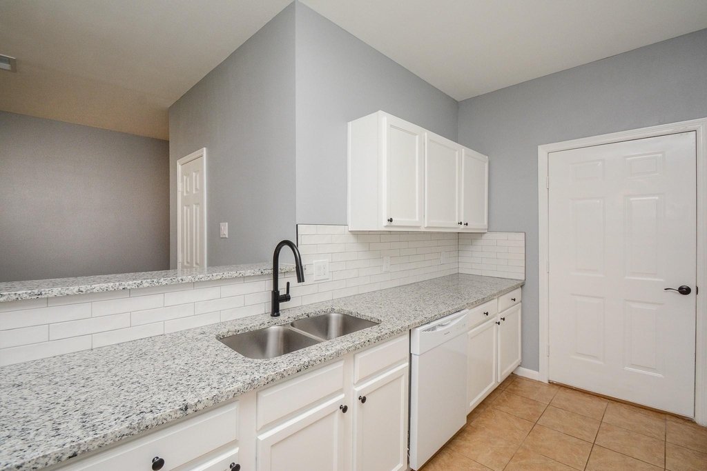 6418 Waldron Drive - Photo 3