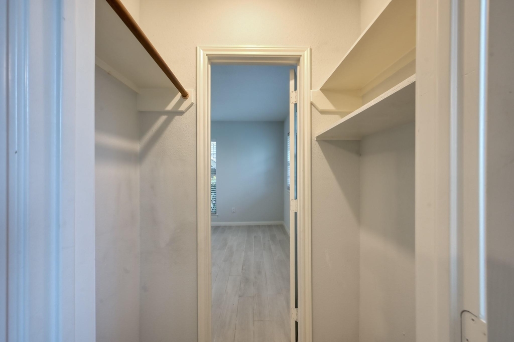 1860 White Oak Drive - Photo 27
