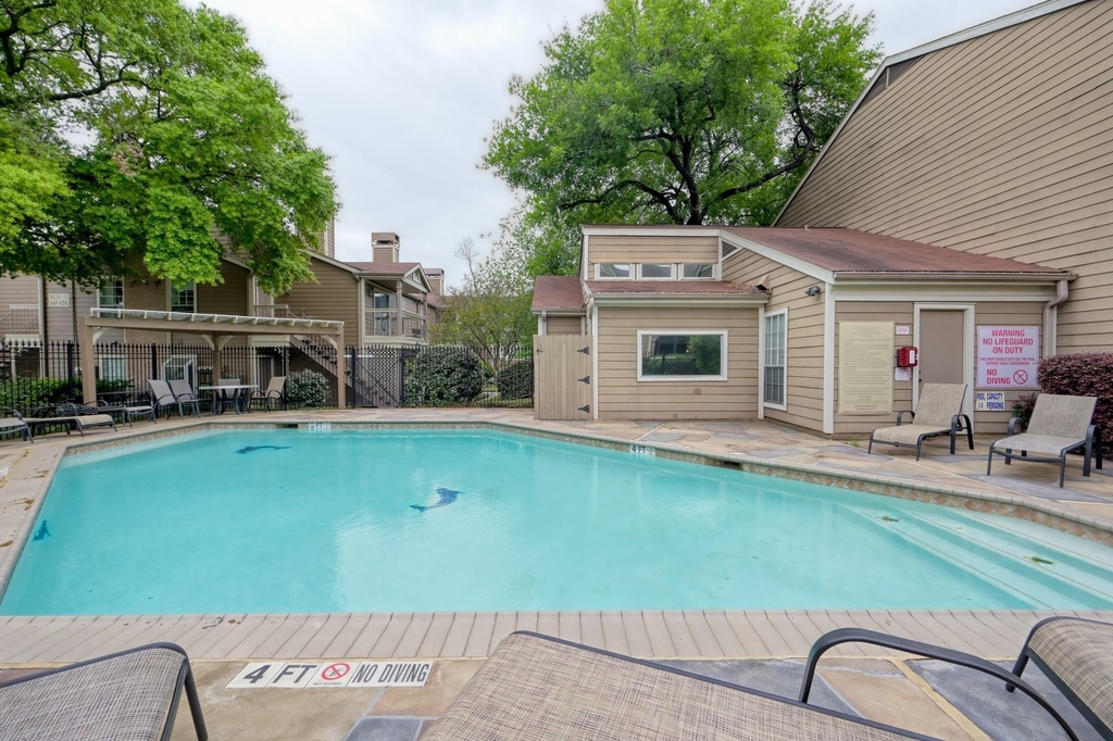 1860 White Oak Drive - Photo 36