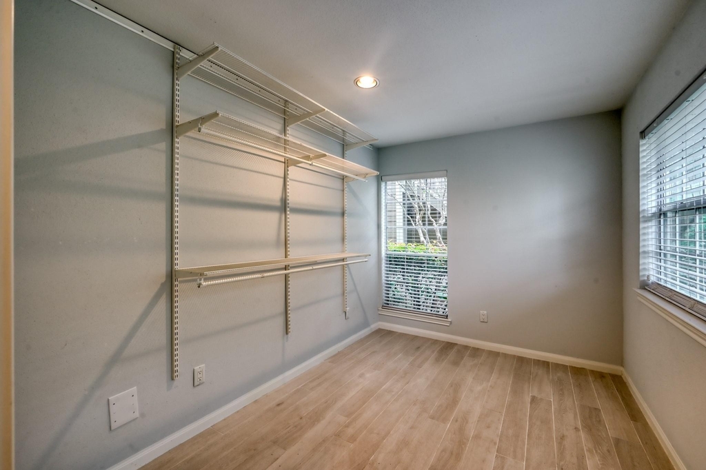 1860 White Oak Drive - Photo 29
