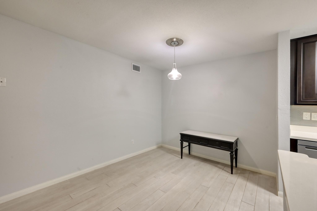 1860 White Oak Drive - Photo 11