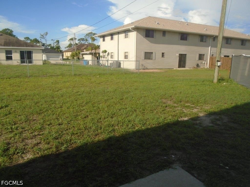 1228 Sw Trafalgar Parkway - Photo 10