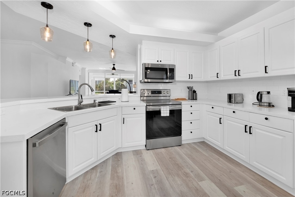 6800 Satinleaf Road S - Photo 2