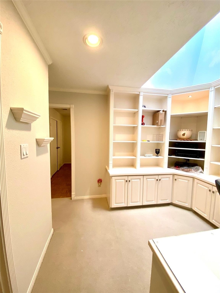 7350 Kirby Drive - Photo 9