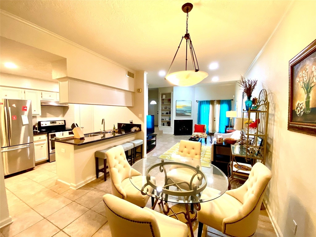 7350 Kirby Drive - Photo 4