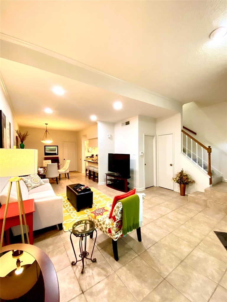 7350 Kirby Drive - Photo 3