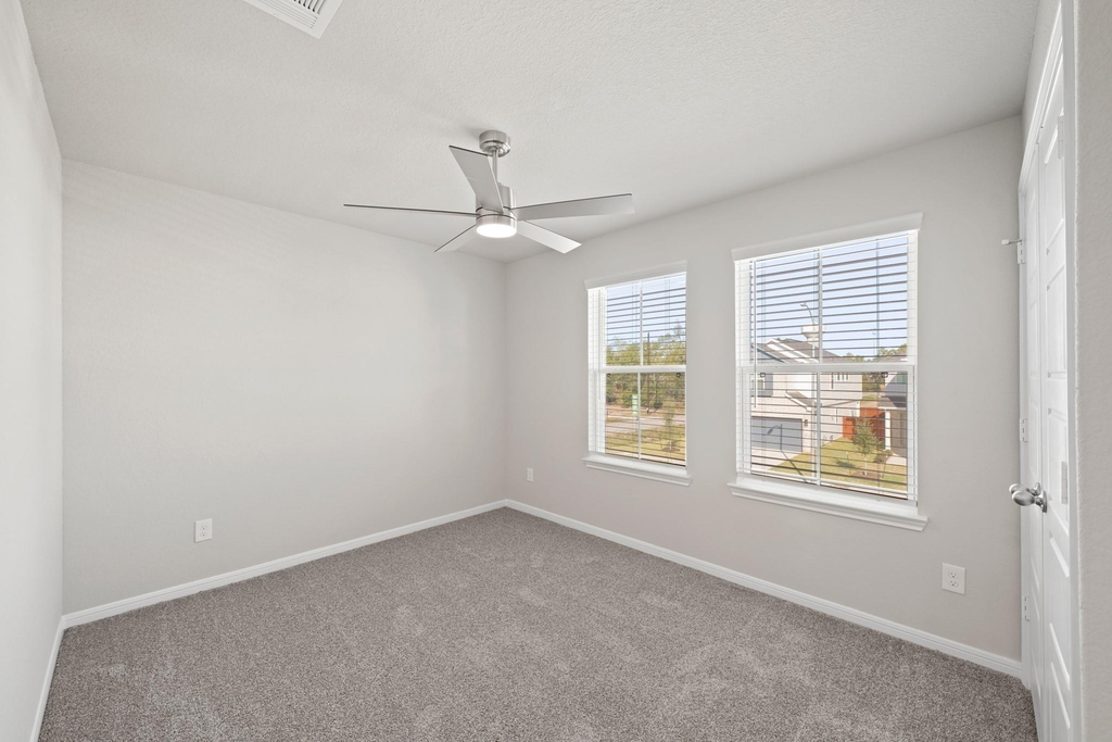 835 Red Oakland Drive - Photo 10