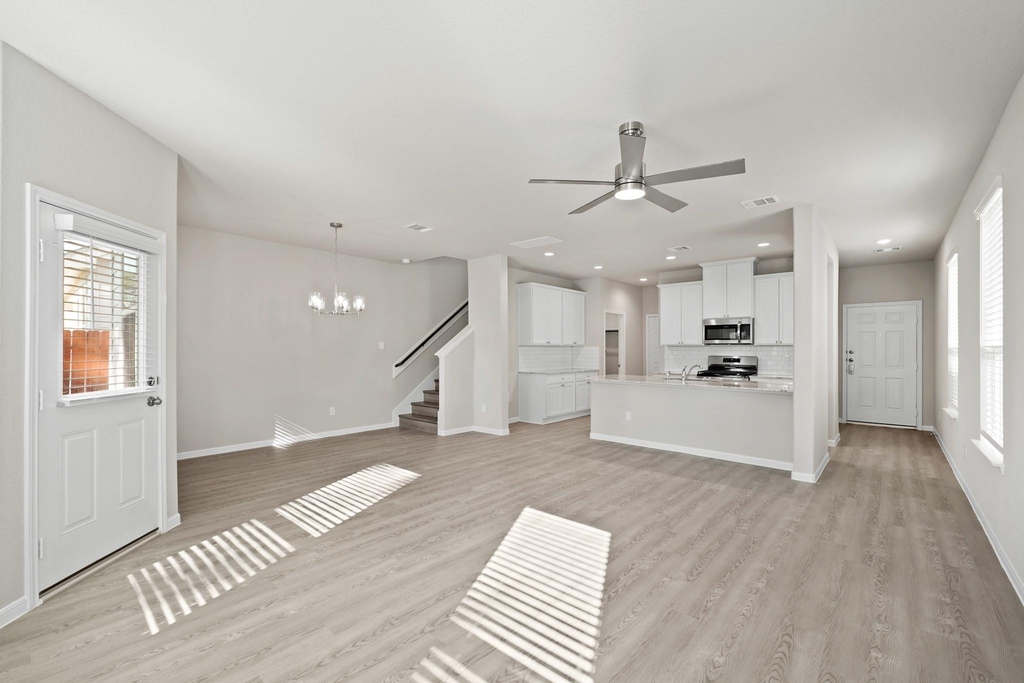 835 Red Oakland Drive - Photo 2