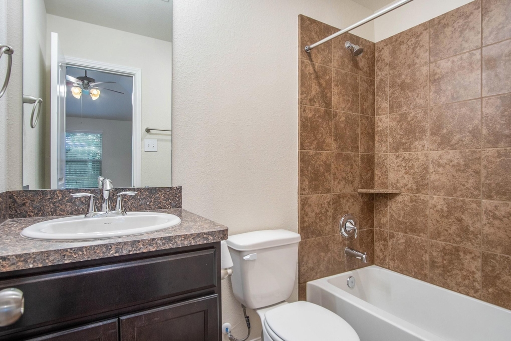 13006 Lazy Lane - Photo 8