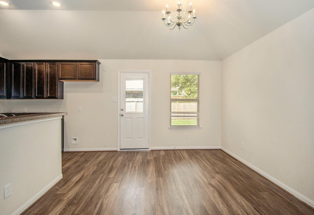 13006 Lazy Lane - Photo 5