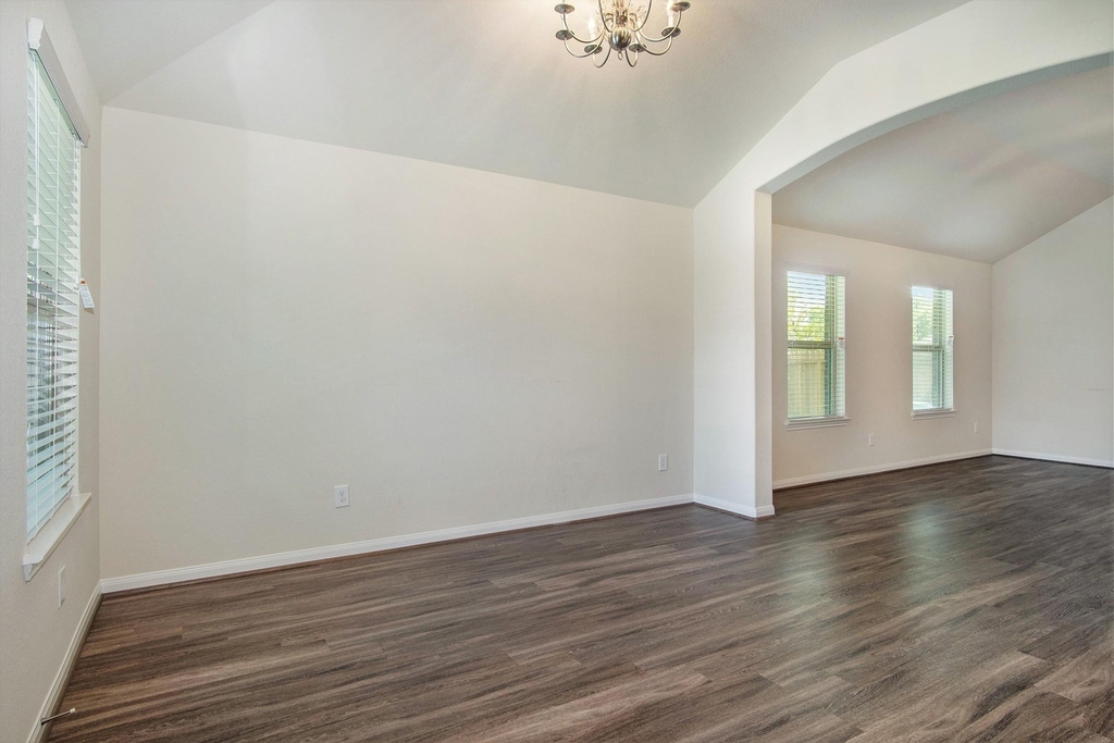 13006 Lazy Lane - Photo 11