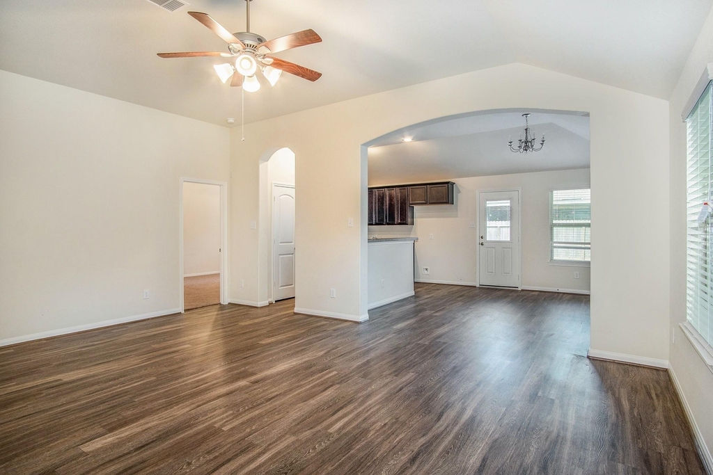 13006 Lazy Lane - Photo 4
