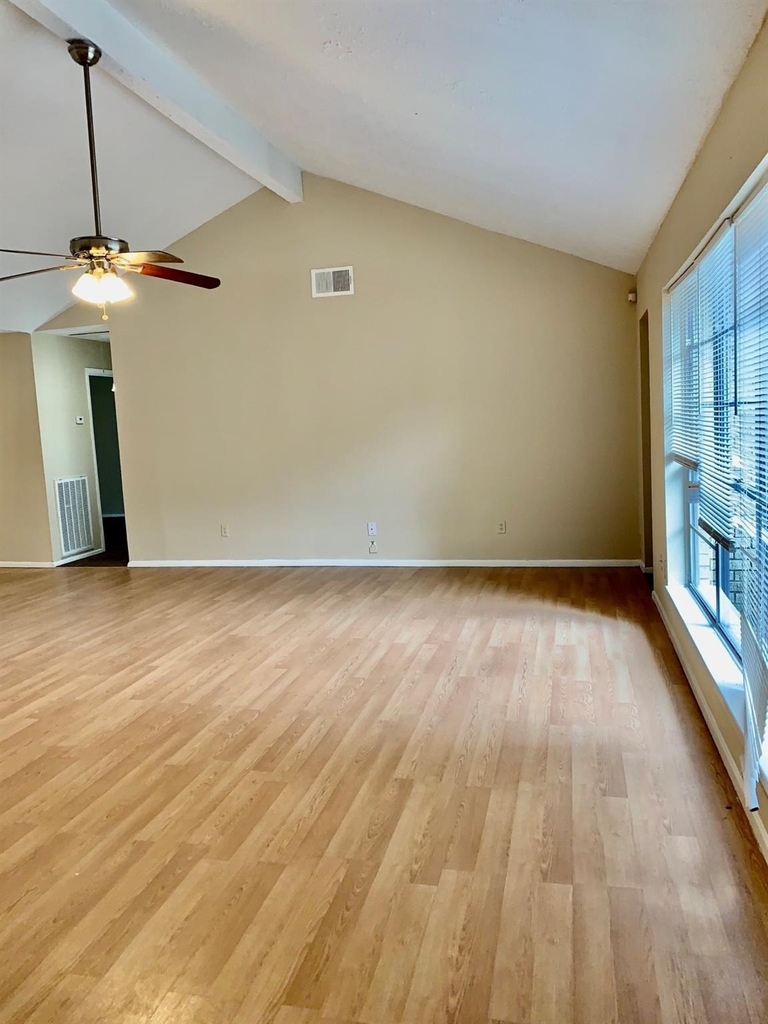 722 Stephanie Drive - Photo 6