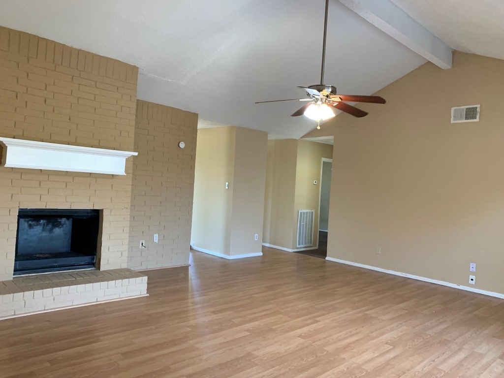 722 Stephanie Drive - Photo 15