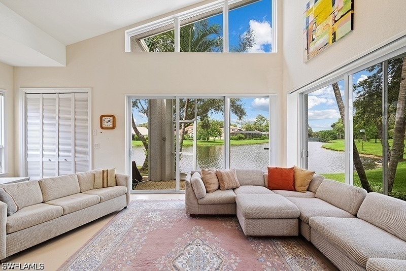 433 Crestwood Lane - Photo 4