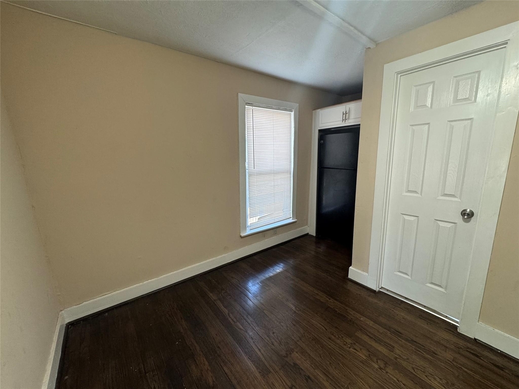 7018 Avenue F - Photo 7
