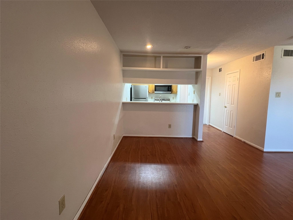 2826 S Bartell Drive - Photo 3