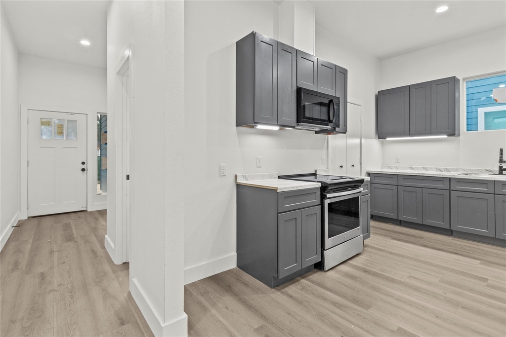 8129 Hoffman Street - Photo 2