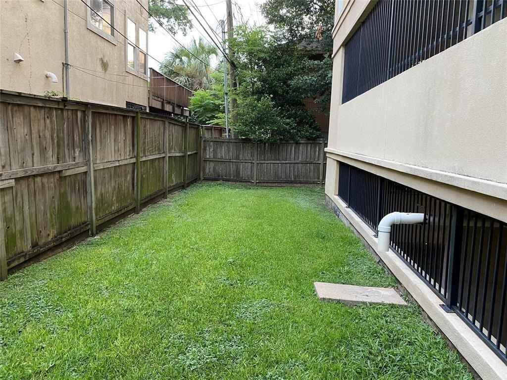2203 Dorrington Street - Photo 26