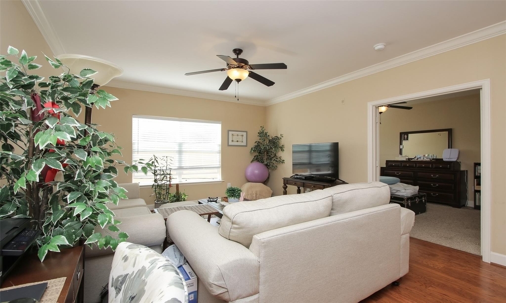 2203 Dorrington Street - Photo 2