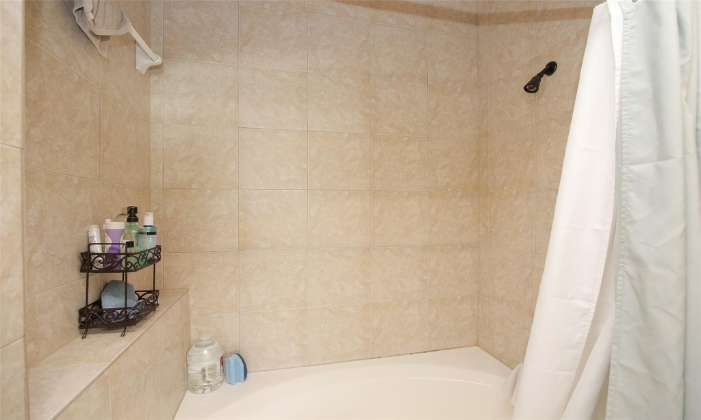 2203 Dorrington Street - Photo 20