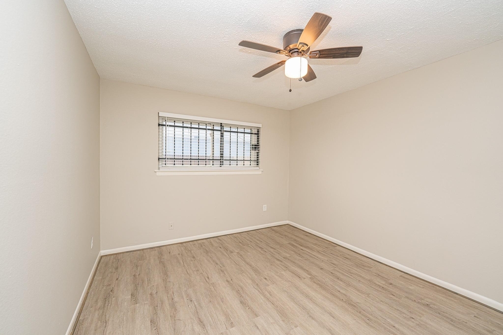 8124 Beech Cove Lane - Photo 14