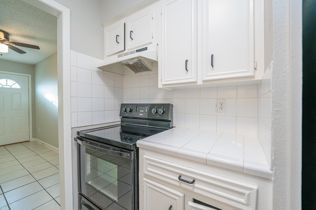 8124 Beech Cove Lane - Photo 7