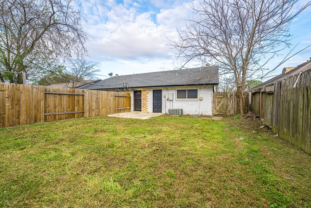 8124 Beech Cove Lane - Photo 18