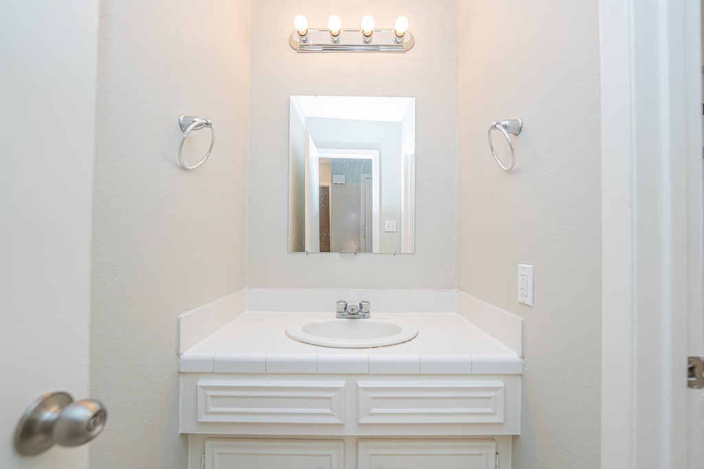 8124 Beech Cove Lane - Photo 15
