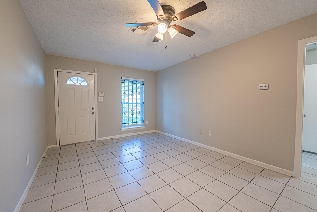 8124 Beech Cove Lane - Photo 4