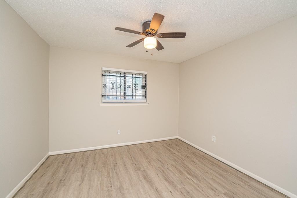 8124 Beech Cove Lane - Photo 11