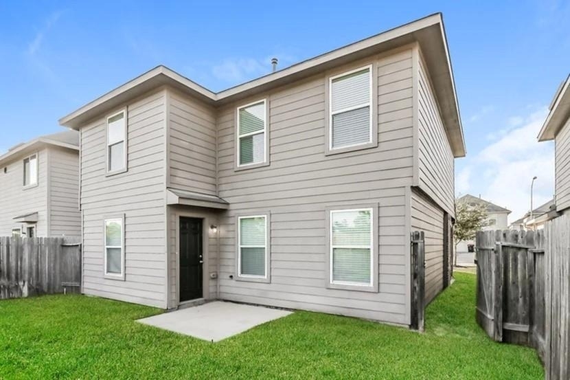 18919 Treviso Terrace - Photo 1