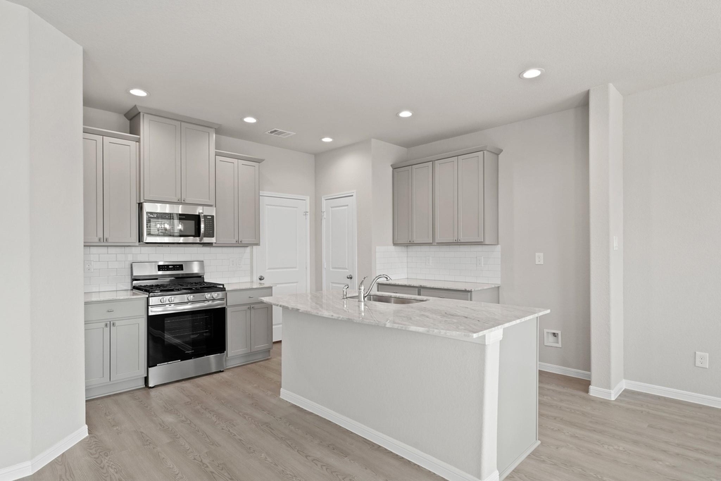 839 Red Oakland Drive - Photo 2