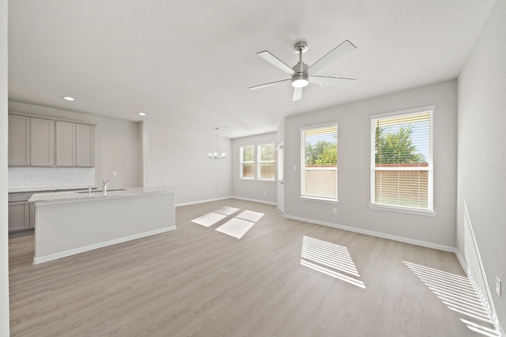 839 Red Oakland Drive - Photo 1