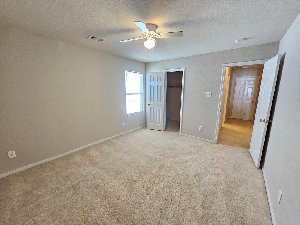 11015 Walkup Way - Photo 16