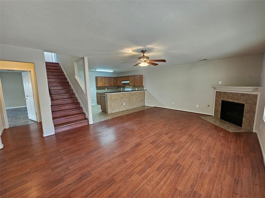 11015 Walkup Way - Photo 8