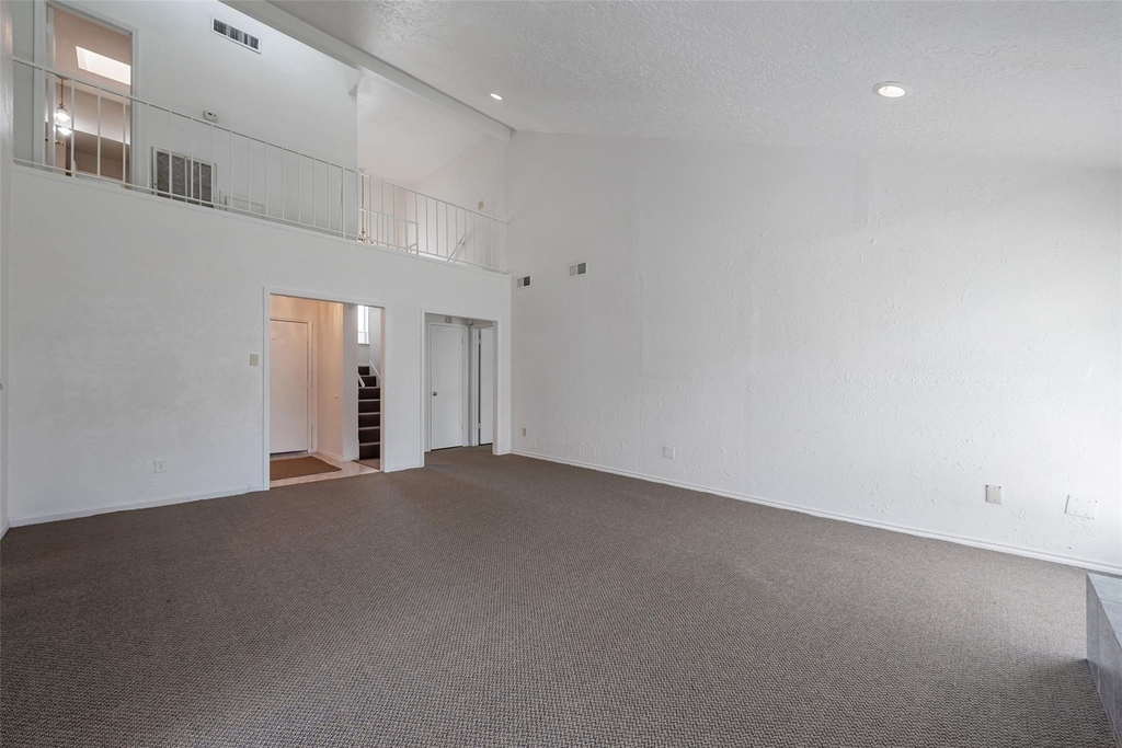 1915 Mustang Springs Drive - Photo 6