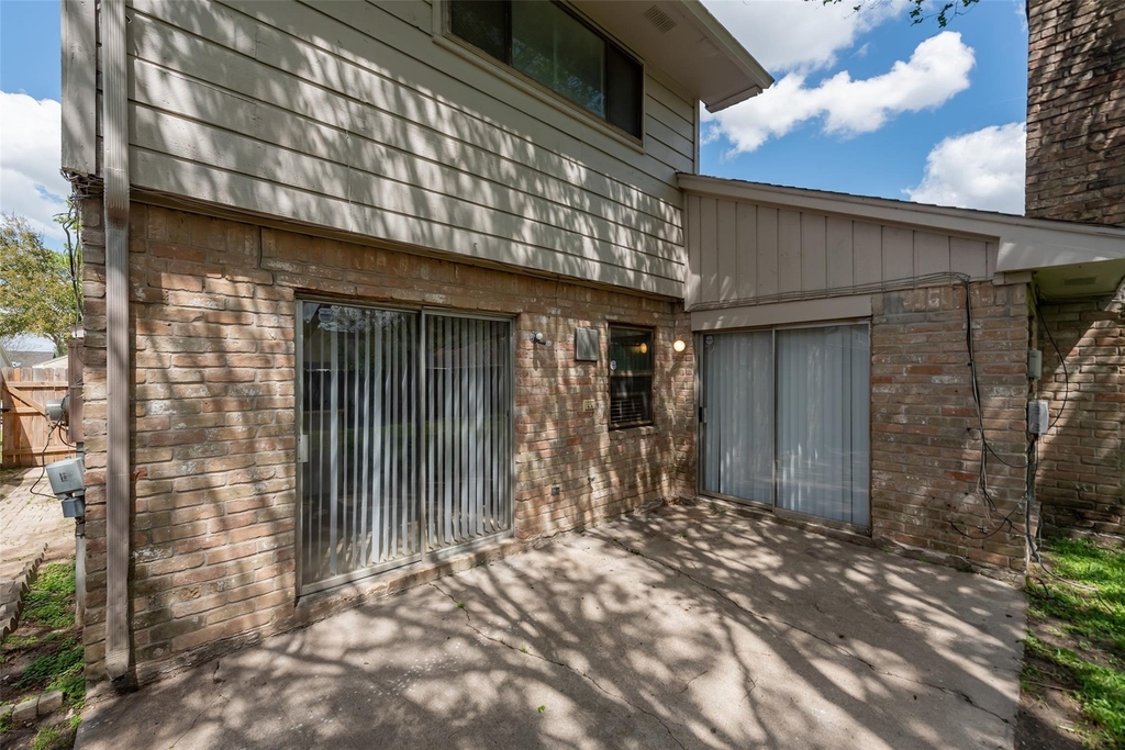 1915 Mustang Springs Drive - Photo 29