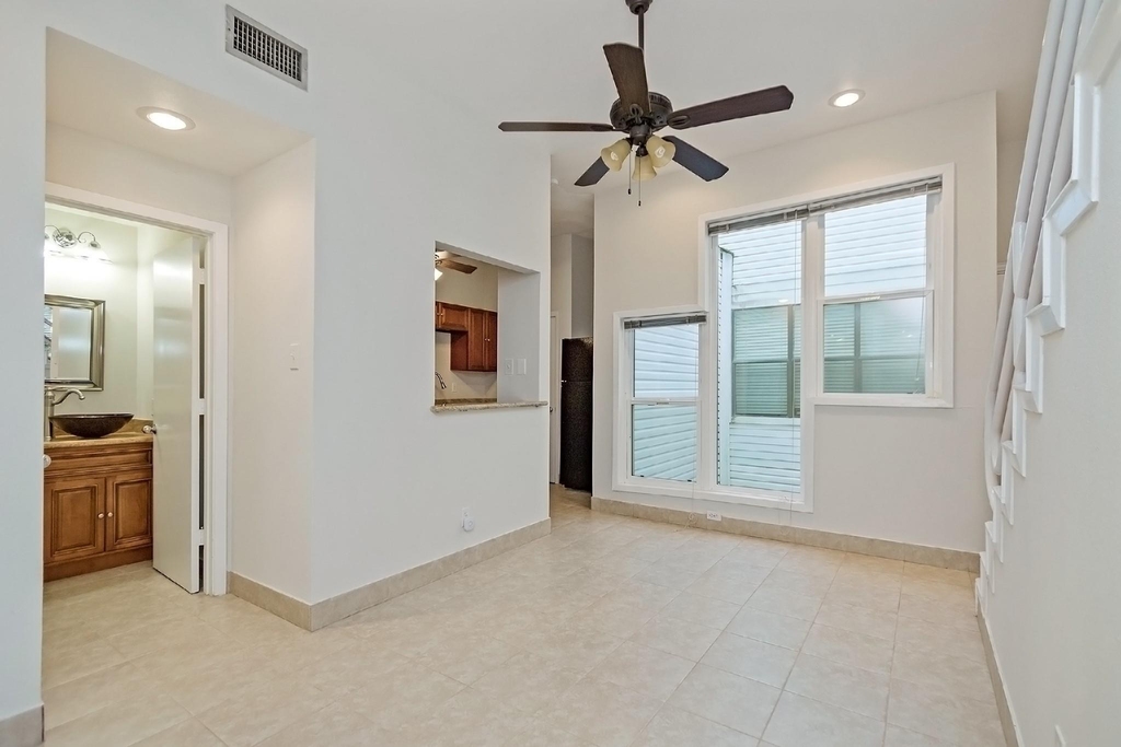 204 Marshall Street - Photo 1