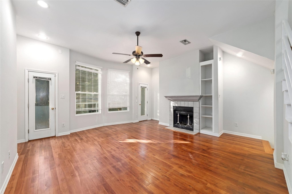 204 Marshall Street - Photo 4