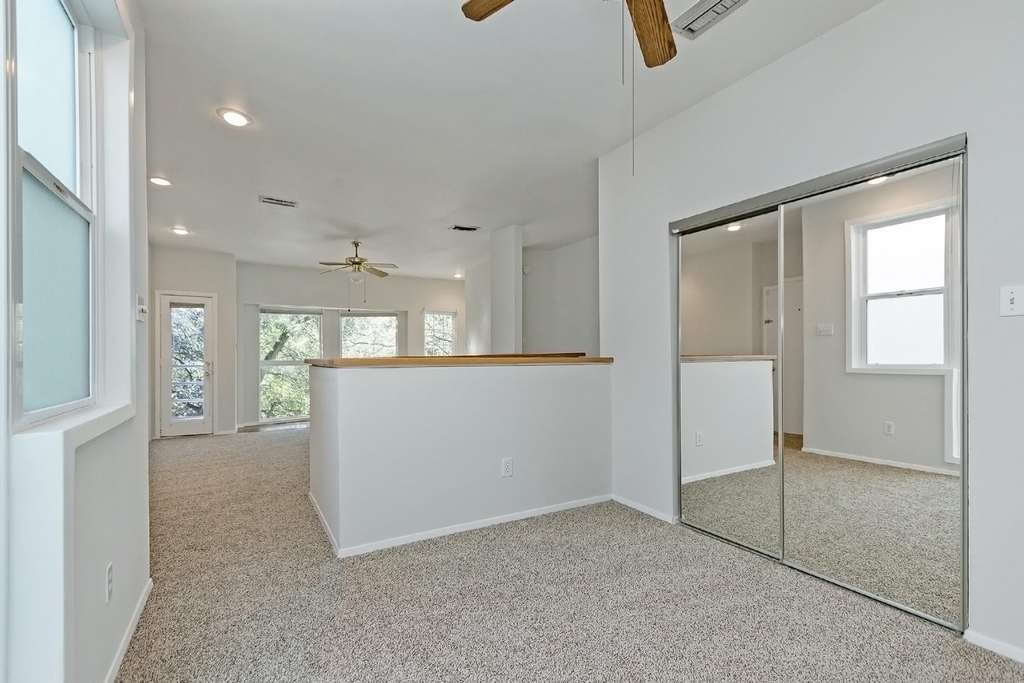 204 Marshall Street - Photo 6