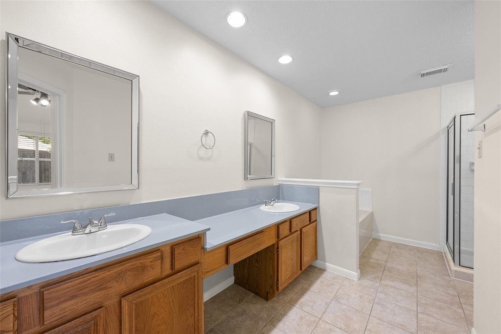 17402 Eastwood Circle - Photo 6