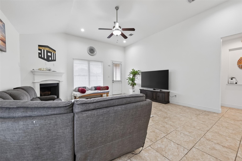 6515 Sterling Shores Lane - Photo 20